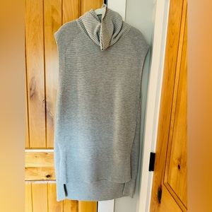 Banana Republic mixed stitch short sleeve sweater tunic long